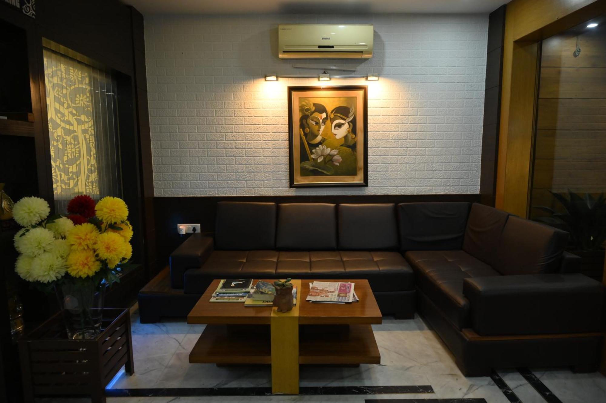 Hotel Dh Dharamshala Exterior photo