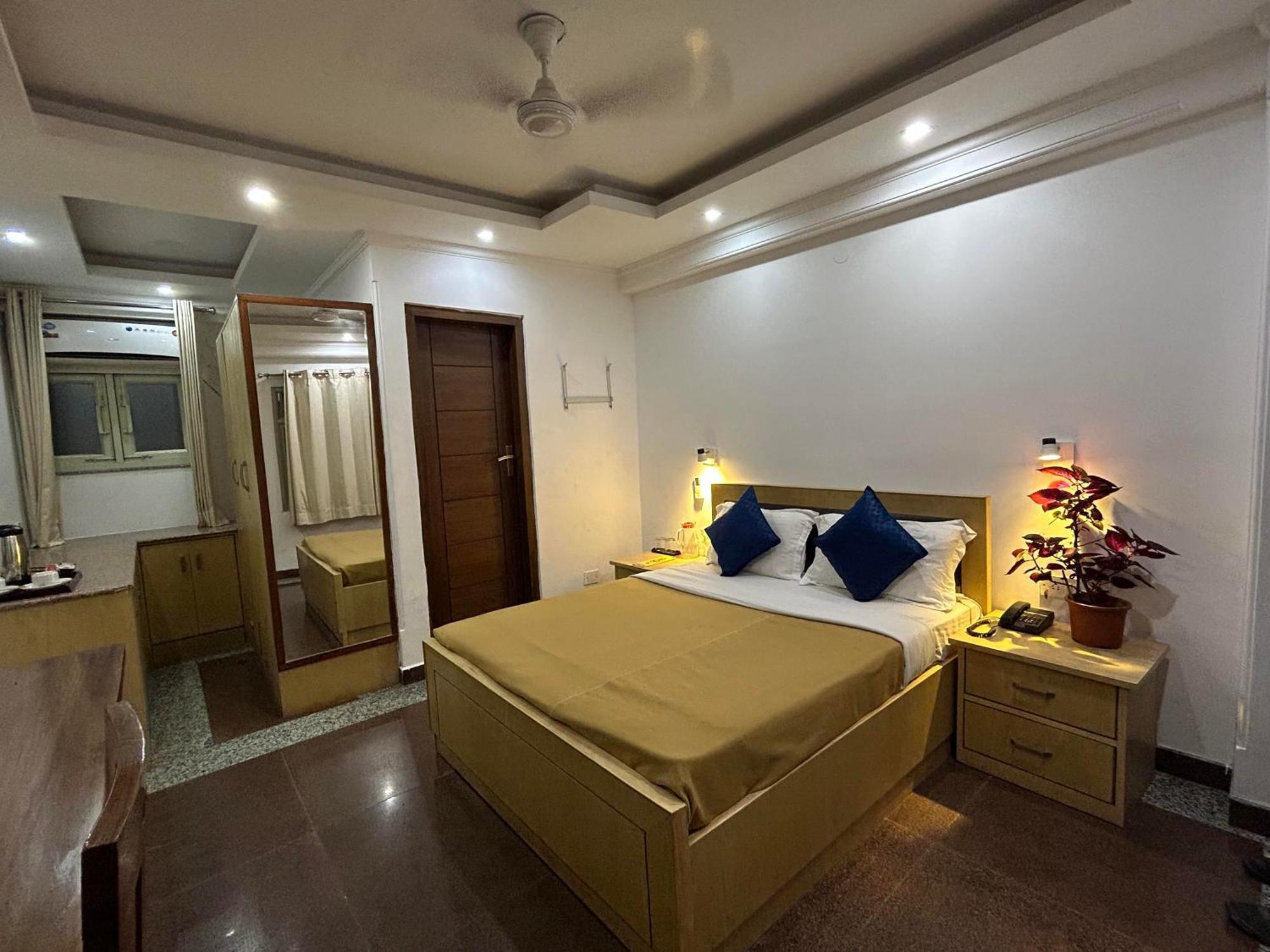 Hotel Dh Dharamshala Exterior photo