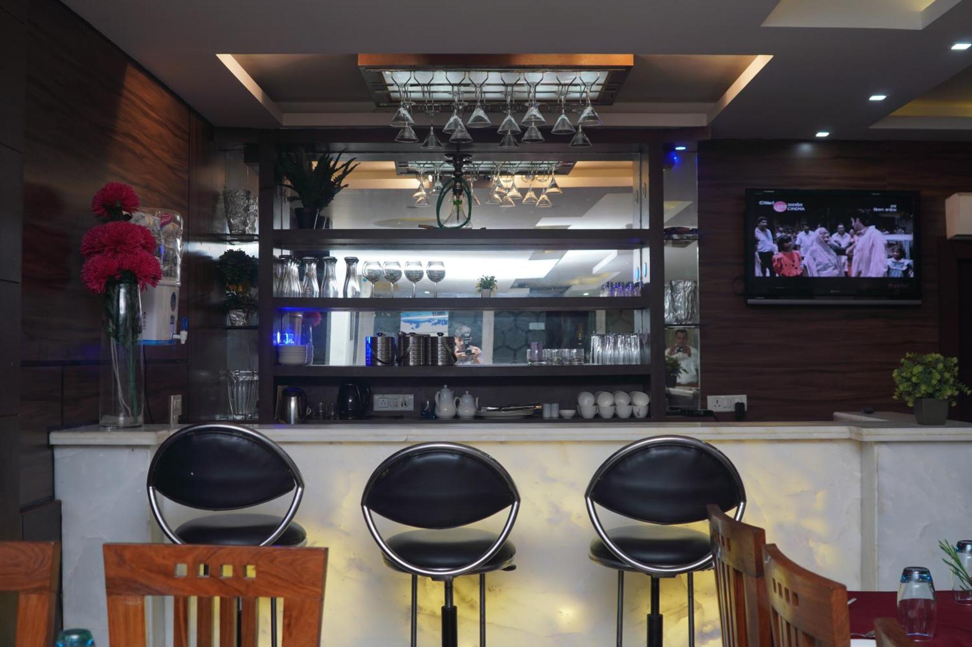 Hotel Dh Dharamshala Exterior photo